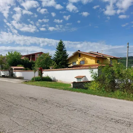 Casa Gialla - & Business Apartment *