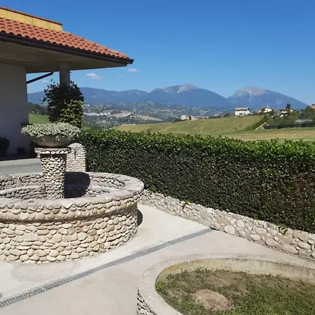 Casa Gialla - & Business * Canzano