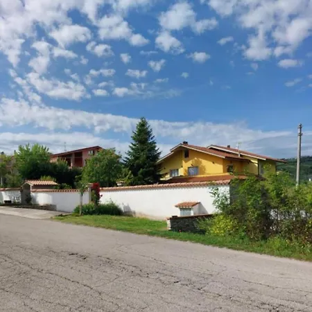 Casa Gialla - & Business *