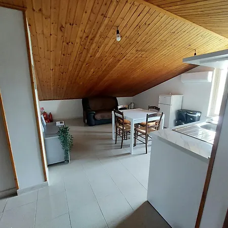 Apartment Casa Gialla - & Business