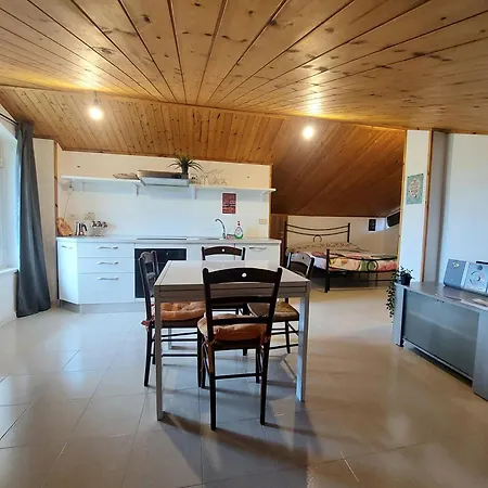 Casa Gialla - & Business *