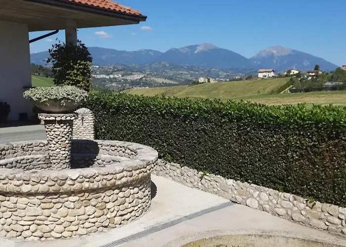 Casa Gialla - & Business * Canzano