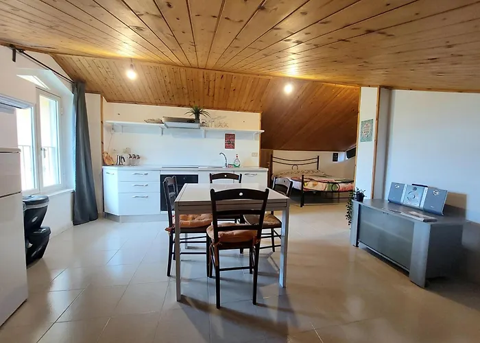 Casa Gialla - & Business *